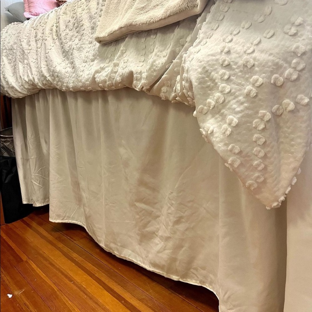 Dorm Bed Skirt